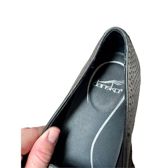 Dansko Snake Print Slip On Gray Leather Loafers Shoes size 40 - Picture 5 of 8
